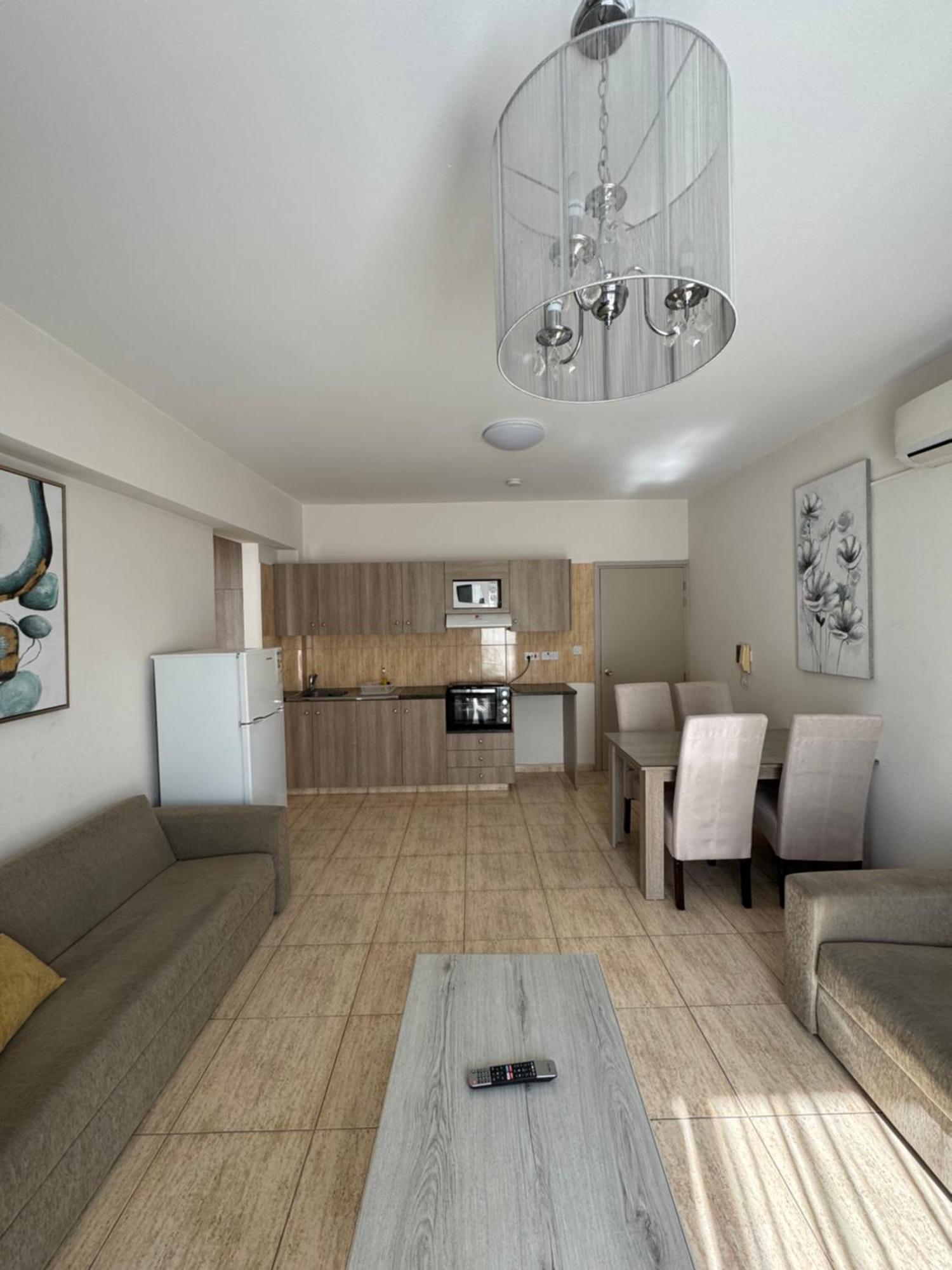 Marianna Hotel Apartments Limassol Bagian luar foto