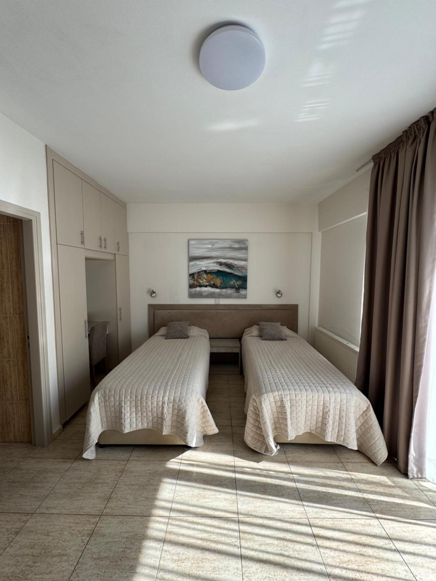 Marianna Hotel Apartments Limassol Bagian luar foto