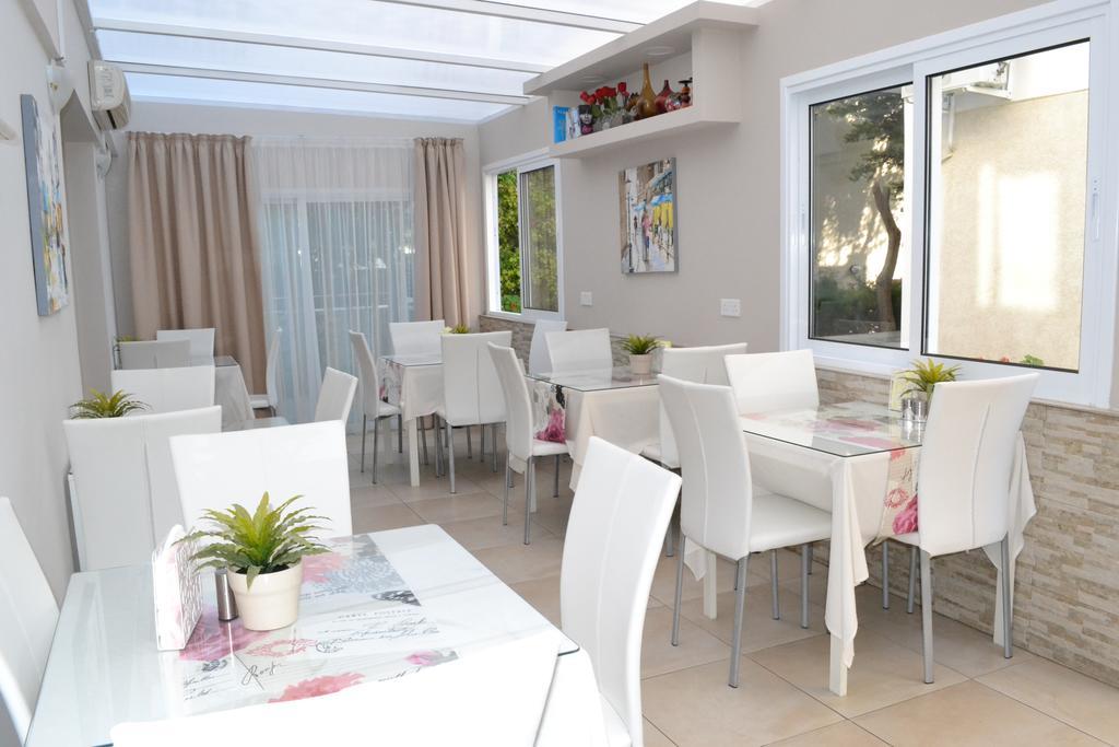 Marianna Hotel Apartments Limassol Bagian luar foto
