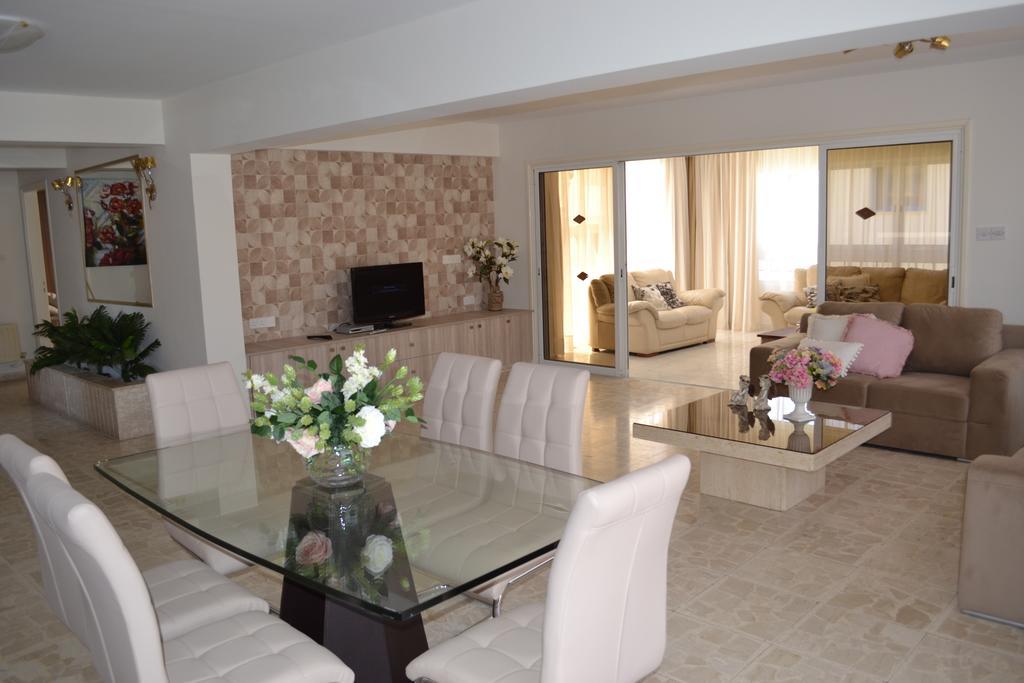 Marianna Hotel Apartments Limassol Bagian luar foto